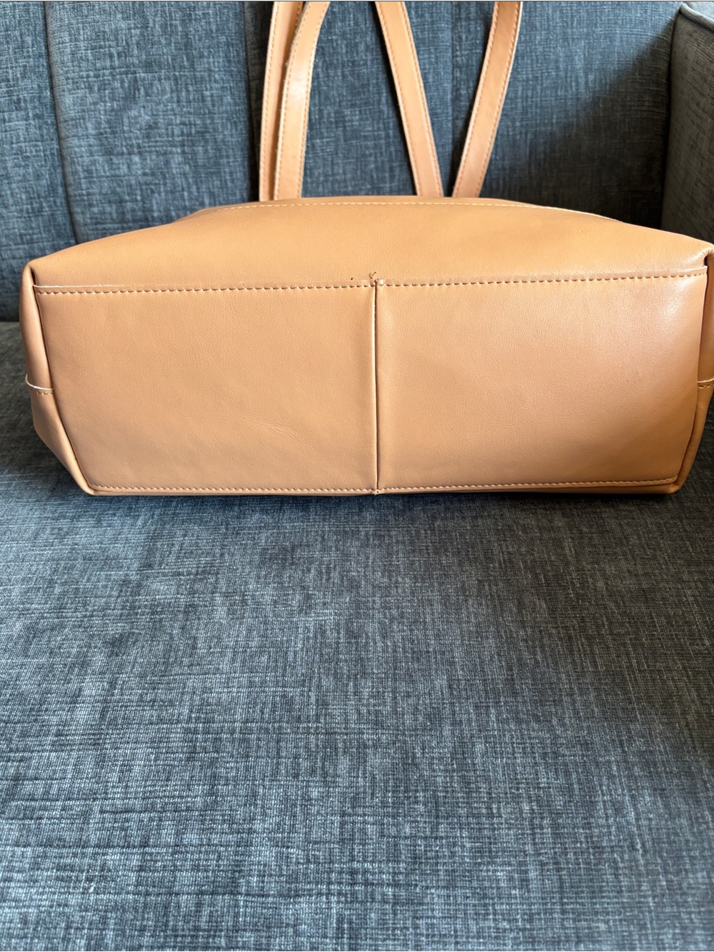 Emma Fox Tan Leather Tote with Luggage Tag - Picture 6 of 8